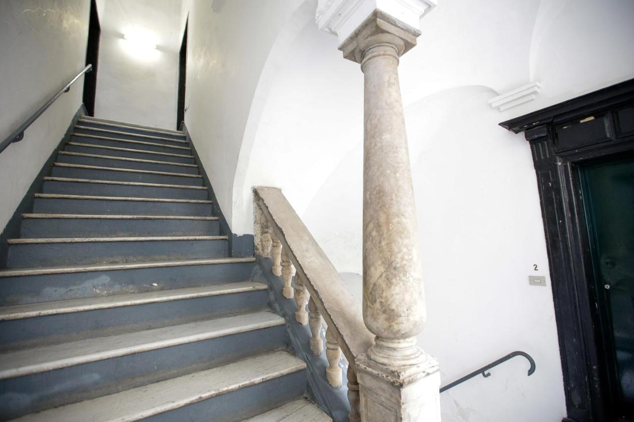 Apartmán La Casa Di Enry Janov Exteriér fotografie